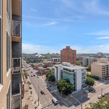 Heart Of Downtown Calgary Spacious Luxury Condo With Stunning Views And Premium Amenities Экстерьер фото