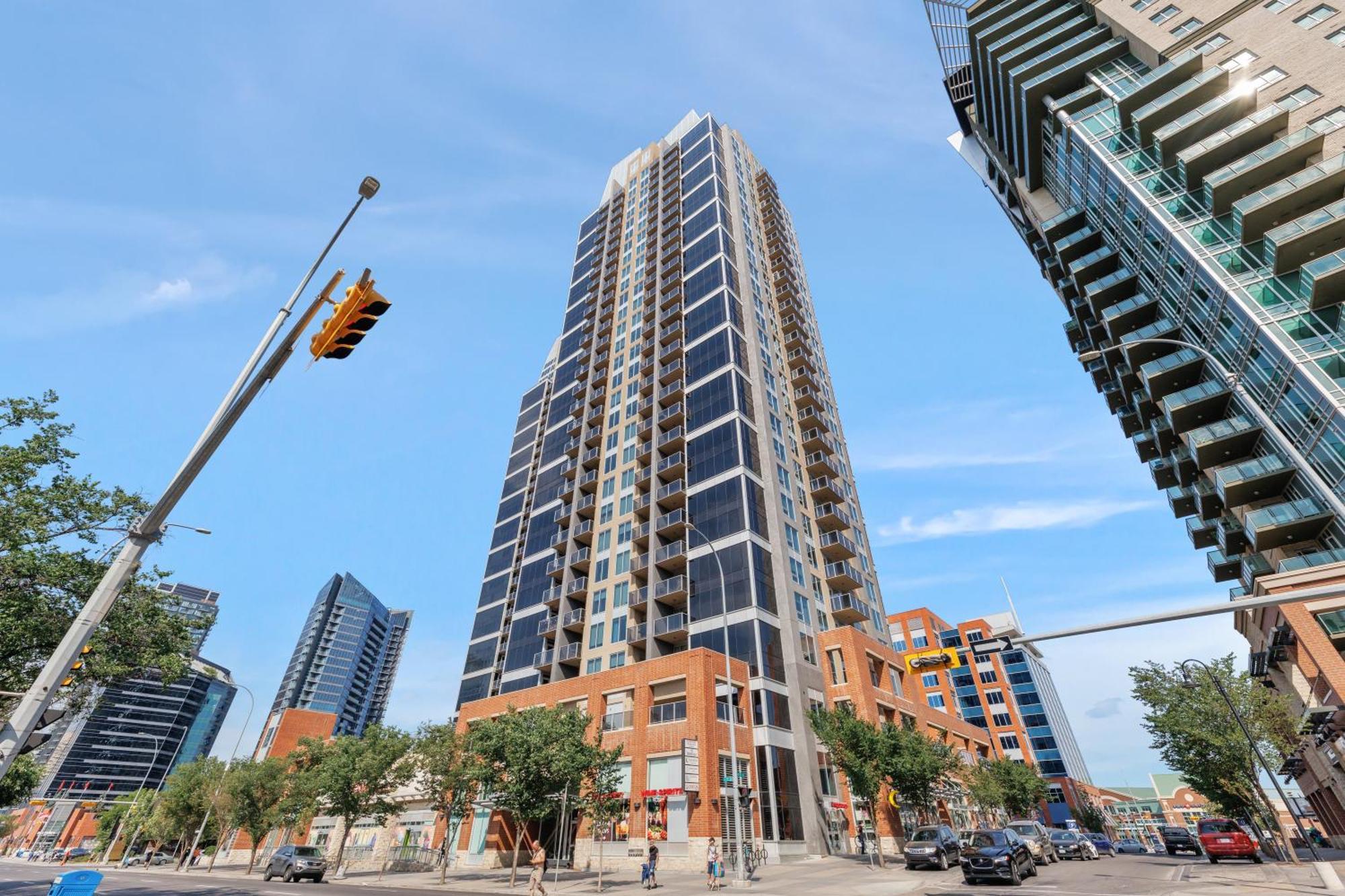 Heart Of Downtown Calgary Spacious Luxury Condo With Stunning Views And Premium Amenities Экстерьер фото