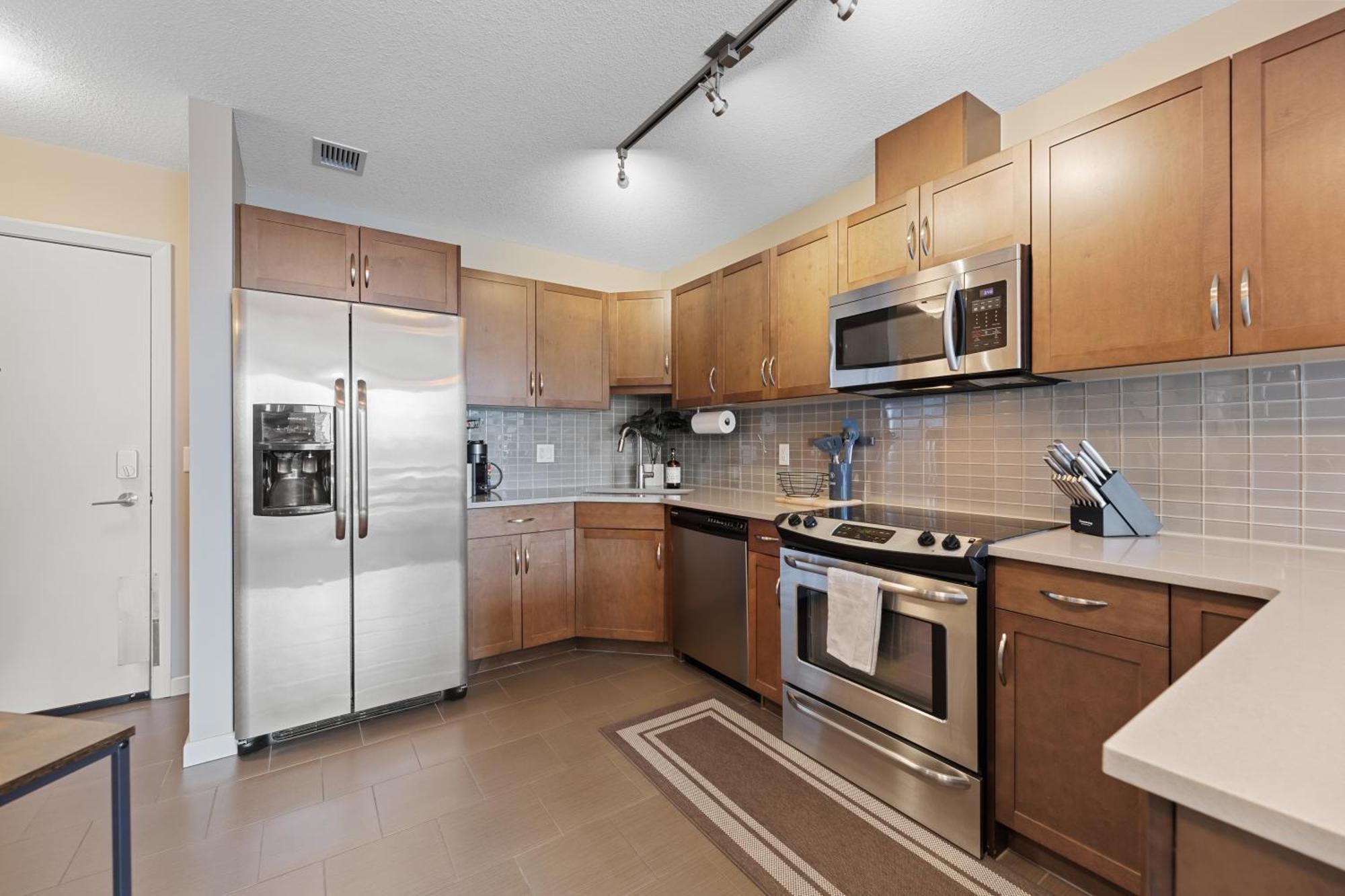 Heart Of Downtown Calgary Spacious Luxury Condo With Stunning Views And Premium Amenities Экстерьер фото